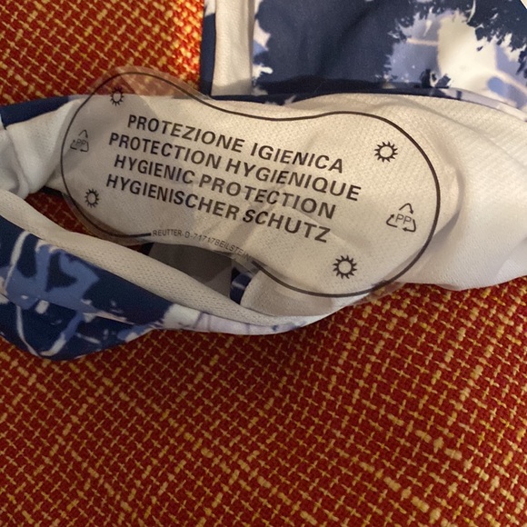 Woman’s 2 Pc Swimsuit Medium Blue and White - Picture 4 of 7